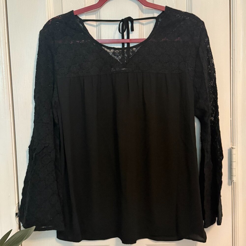 Black Lace Bell Sleeve Blouse | Size Medium | LOFT